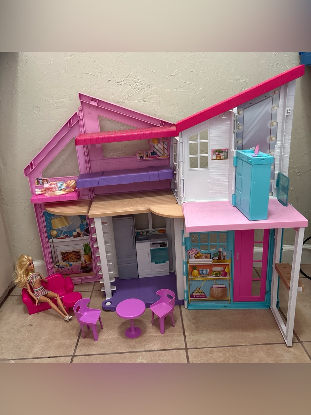 BARBIE MALIBU 2 Story Dream House Adventure FXG57 W/ Accessories 6 Rooms! EUC